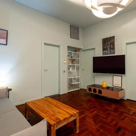 Apartment Cairoli E Garage Milan