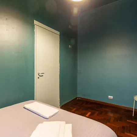 Cairoli E Garage * Milano